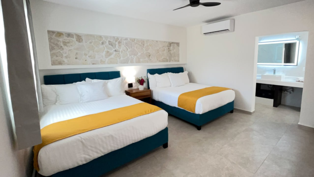 Habitación Hotel Loreto con cama queen doble